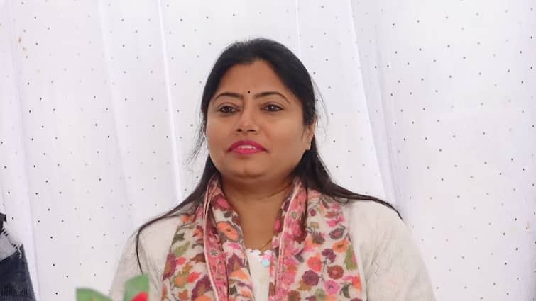 Lok Sabha Election Samajwadi Party Gives Jolt To Pallavi Patel By Declaring Candidates On Pratapgarh Seat