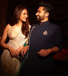 Rakul-Jackky Wedding: रकुल प्रीत सिंह और जैकी भगनानी की शादी में शिल्पा शेट्टी बिखेरेंगी जलवा, पति राज संग एयरपोर्ट पर हुईं स्पॉट