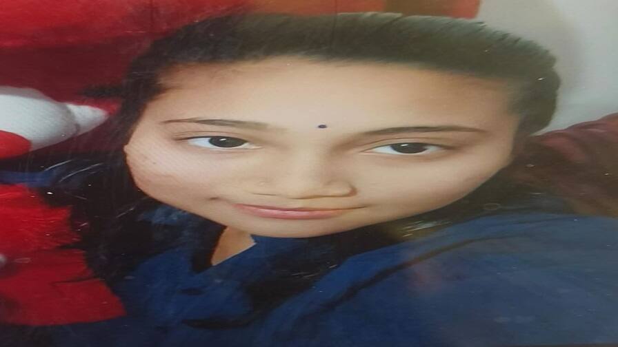 Girl dies in an accident in Metoda Rajkot  Rajkot: ફોરેસ્ટની પરીક્ષામાં સુપરવિઝન કરવા જતી યુવતીને વાહને હડફેટે લીધી, બે ભાઈઓએ એકની એક બહેન ગુમાવી