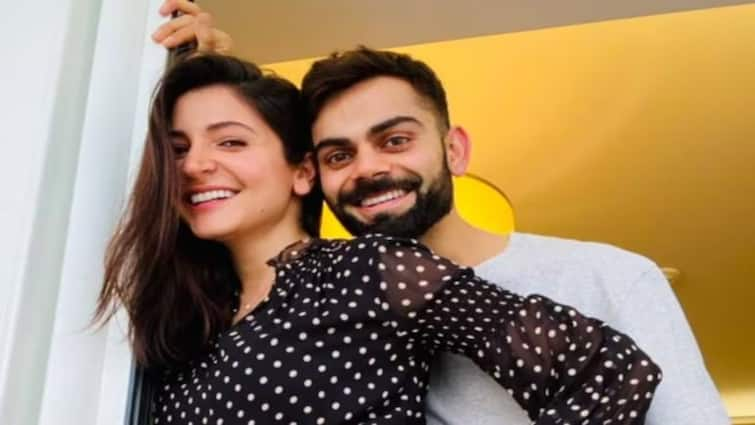 Virat Kohli Anushka Sharma Son name Akaay Meaning Daughter Name Vamika Know Meaning here latest sports Cricket Team India Bollywood Entertainment Marathi News Virat Kohli Anushka Sharma : वामिका आणि अकाय, विरुष्काची दोन अपत्य, दोन नावाचा अर्थ काय?