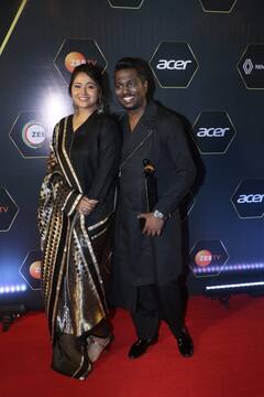 Dadasaheb Phalke Award: सूट-बूट में दिखा ‘अबरार’ का जलवा...तो शाहरुख खान ने दिए रानी मुखर्जी संग पोज, देखें तस्वीरें