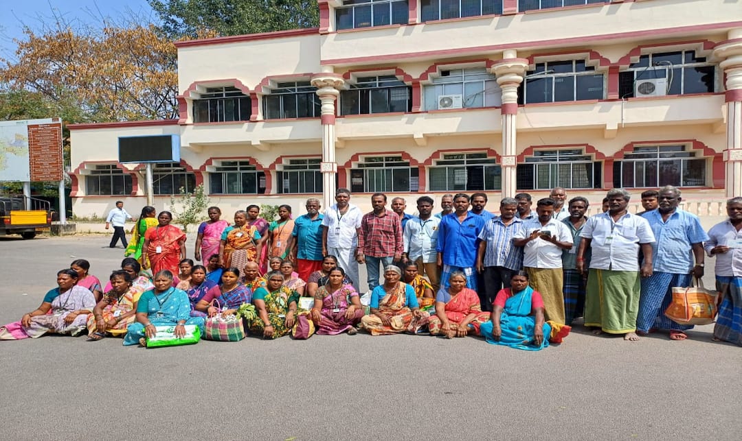 சாலையோர காய்கறி கடைகளால் உழவர் சந்தை வியாபாரம் முற்றிலும் பாதிப்பு - திருவண்ணாமலை விவசாயிகள் கவலை