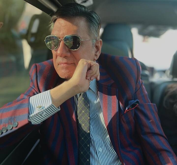 बोमन ईरानी ने भी अपनी फिल्में नहीं देखते हैं. कहा था कि 'मैं खुद को लेकर काफी क्रिटिकल हूं. मैं अपने आप को पर्दे पर नहीं देख सकता क्योंकि मैं कई सारी कमियां निकाल दूंगा.'