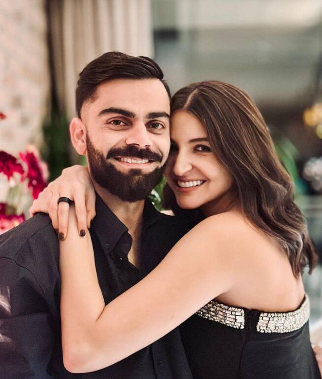 இவர்கள் இருவரும் கடந்த 2017 ஆம் ஆண்டு காதலித்து திருமணம் செய்து கொண்டனர். இவர்களுக்கு 3 வயதில் வாமிகா என்ற மகளும் உள்ளார்.