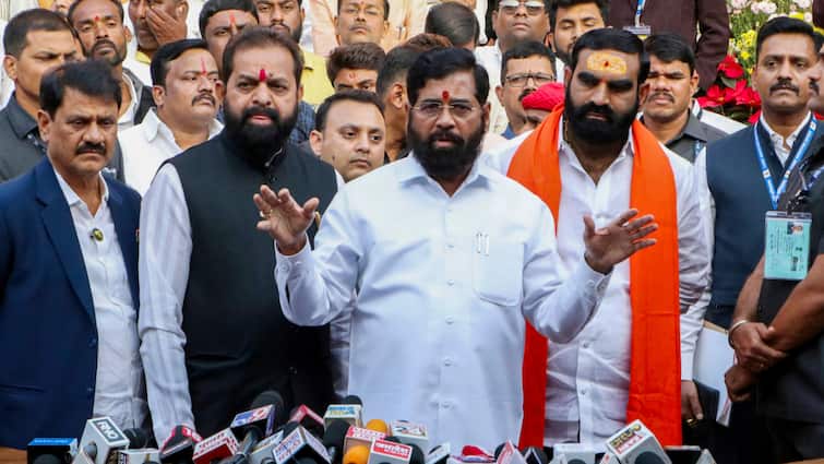 Maratha Reservation Bill passed unanimously in the Maharashtra Legislative Assembly by CM Eknath Shinde Maratha Reservation: मराठा आरक्षण बिल विधानसभा से पारित, सीएम एकनाथ शिंदे बोले- किसी के साथ नहीं होगा अन्याय