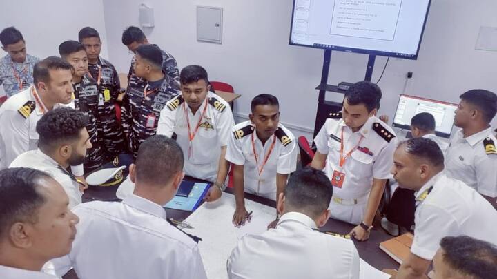মিলন হল একটি দ্বিবার্ষিক বহুজাতিক নৌ মহড়া যা ভারতের 'লুক ইস্ট' নীতির সাথে সামঞ্জস্য রেখে ইন্দোনেশিয়া, সিঙ্গাপুর, শ্রীলঙ্কা এবং থাইল্যান্ডের অংশগ্রহণে শুরু হয়েছিল।