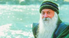 ओशो के आश्रम में लोगों का शरीर क्यों सूंघा जाता था, आखिर क्या थी इसके पीछे की वजह