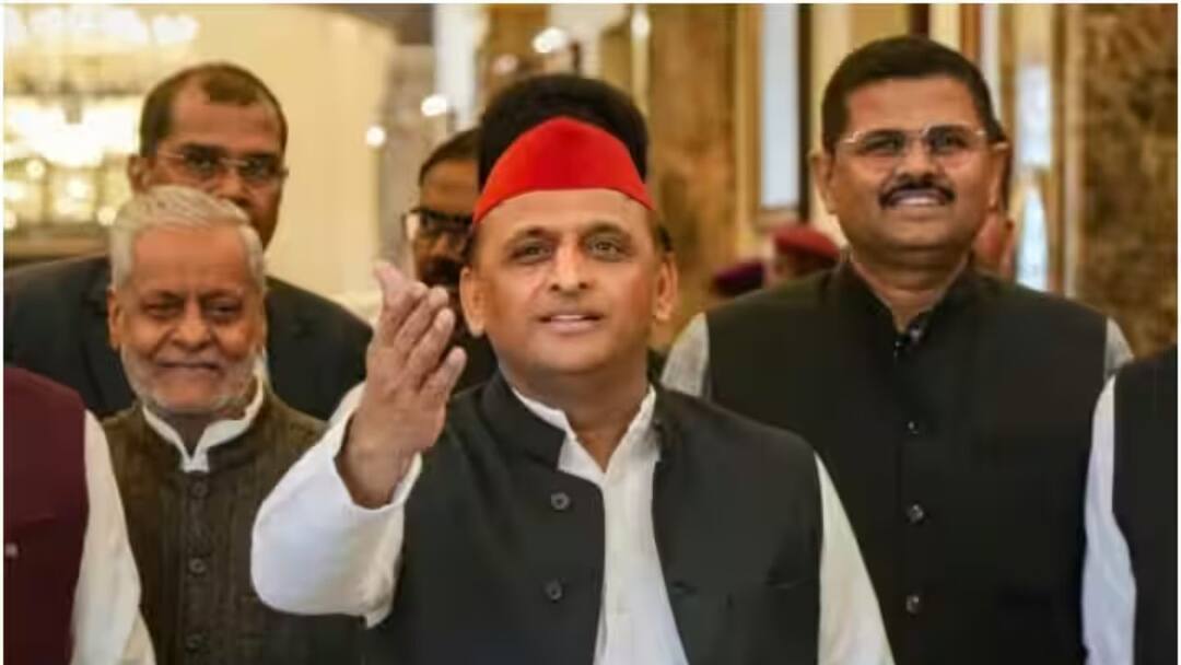 SP-Congress Alliance: यूपी में सपा-कांग्रेस के अलांयस में प्रियंका गांधी का अहम रोल? जानें- गठबंधन की इनसाइड स्टोरी samajwadi party and Congress alliance in UP, priyanka gandhi vadra called akhilesh yadav SP-Congress Alliance: यूपी में सपा-कांग्रेस के अलांयस में प्रियंका गांधी का अहम रोल? जानें- गठबंधन की इनसाइड स्टोरी