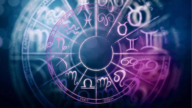 astrology aayushman yog and saubhagya yog on 21 february 2024 is very lucky for karka sinha vrushchik vrushabh kumbha rashi lucky zodiac signs in marathi Astrology : आज आयुष्यमान योग आणि सौभाग्य योगाचा शुभ संयोग; कुंभसह 'या' 5 राशींना होणार धनलाभ