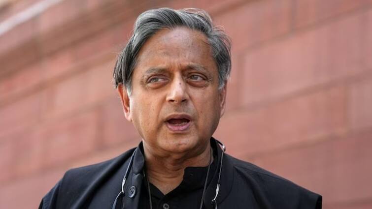 congress Shashi Tharoor conferred France highest civilian honour Chevalier de la Legion d honneur Shashi Tharoor: शशि थरूर को इस देश ने बताया अपना ट्रू फ्रेंड, अपने सर्वोच्च नागरिक सम्मान से नवाजा, कांग्रेस सांसद ने इस अंदाज में किया शुक्रिया अदा