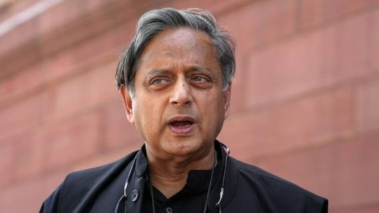 शशि थरूर को इस देश ने बताया अपना ट्रू फ्रेंड, अपने सर्वोच्च नागरिक सम्मान से नवाजा शशि थरूर को इस देश ने बताया अपना ट्रू फ्रेंड, अपने सर्वोच्च नागरिक सम्मान से नवाजा