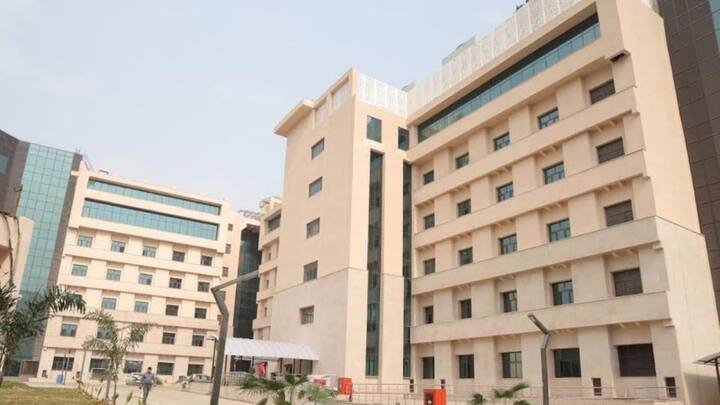 IIT Delhi PM Narendra Modi inaugurated two new academic complexes Know What facilities will be available ANN IIT Delhi: आईआईटी दिल्ली में दो नए ऐकेडमिक कॉम्प्लेक्स का PM मोदी ने किया शुभारंभ, मिलेंगी ये सुविधाएं