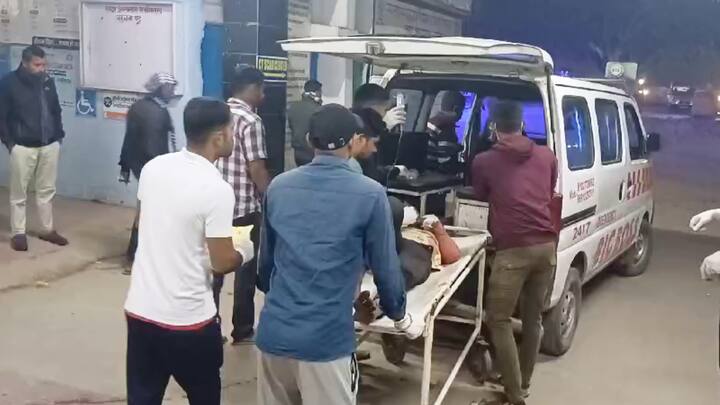 बिहार के लखीसराय में मंगलवार (20 फरवरी) की रात भीषण सड़क हादसे में 9 लोगों की मौत हो गई.