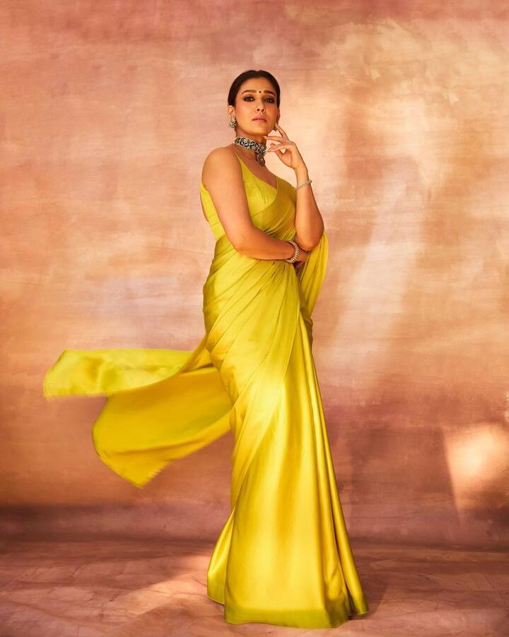 ரசிகர்களால் லேடி சூப்பர் ஸ்டார் என அழைக்கப்படும் நயன், 2022ல் விக்னேஷ் சிவனை மணந்தார். இந்த இணையருக்கு இரட்டை ஆண் குழந்தைகள் உள்ளனர்.