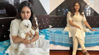 Anjali Photos : நடிகை அஞ்சலியின் இந்த க்யூட்டான புதிய புகைப்படங்கள் இணையத்தில் வைரலாகி வருகிறது.