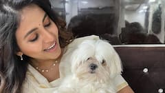 Anjali Photos :  தனது செல்லப்பிராணியுடன் க்யூட்டாக போஸ் கொடுக்கும் நடிகை அஞ்சலி!