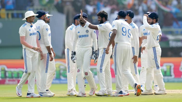 Akash Deep Will New Partner For Mohammed Siraj IND vs ENG Ranchi Test Latest Sports News IND vs ENG: रांची में मोहम्मद सिराज के साथ अंग्रेज बल्लेबाजों के लिए आफत बनेगा यह गेंदबाज! जसप्रीत बुमराह की जगह मिलेगा मौका