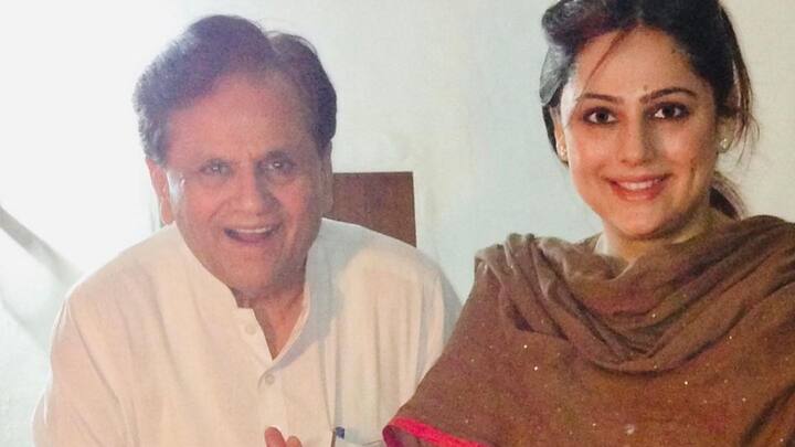 कांग्रेस जिला कमेटी ने चिट्ठी में कहा, ''कांग्रेस कार्यकर्ता देश का एकमात्र कार्यकर्ता है जो 30 वर्षों तक सत्ता से बाहर रहने के बावजूद आपकी पार्टी के प्रति वफादार है, आपका कार्यकर्ता हतोत्साहित और थका हुआ है, फिर भी वह पार्टी और इसकी विचारधारा के साथ खड़ा होना चाहता है, बदले में उन्हें AAP के साथ गठबंधन क्या मिलेगा?''