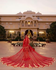 Sonarika Photos: ఈ వధువు స్మాల్ స్క్రీన్ పార్వతి !