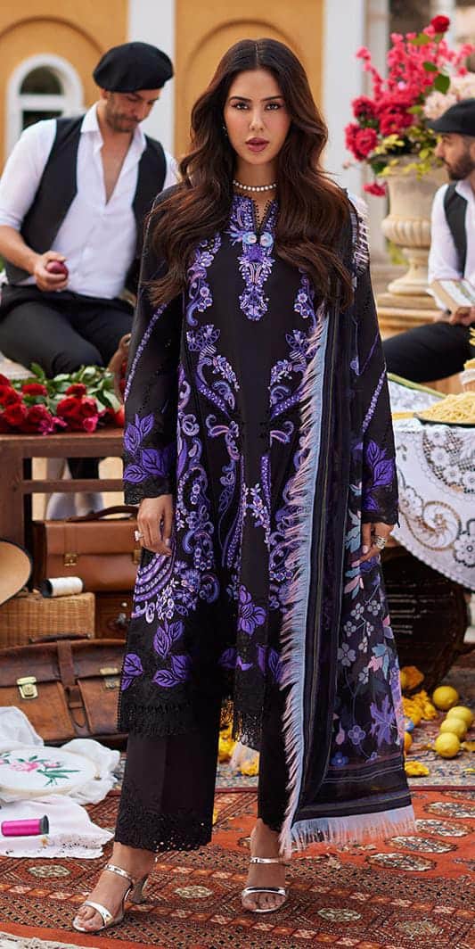 ਸੋਨਮ ਬਾਜਵਾ ਅਕਸਰ ਹੀ ਕਿਸੇ ਨਾ ਕਿਸੇ ਵਜ੍ਹਾ ਕਰਕੇ ਸੁਰਖੀਆਂ 'ਚ ਬਣੀ ਰਹਿੰਦੀ ਹੈ।