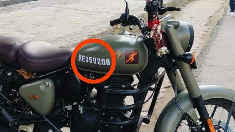 रॉयल इनफील्ड की टंकी पर ये जो नंबर लिखा होता है, इसका क्या मतलब है? ये है इसका राज Royal Enfield Tank Numbers know what is the meaning of number which is printed on Royal Enfield petrol tanks रॉयल इनफील्ड की टंकी पर ये जो नंबर लिखा होता है, इसका क्या मतलब है? ये है इसका राज