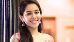 Mirnalini Ravi : மனதை மயக்கும் செல்ல கிளி பாடல்! மேக்கிங் புகைப்படங்களை வெளியிட்ட மிருணாளினி ரவி!