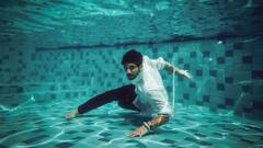 Gautam Karthik Photos : நீச்சல் குளத்திற்குள் கடல் கதாநாயகன் கெளதம் கார்த்திக்!