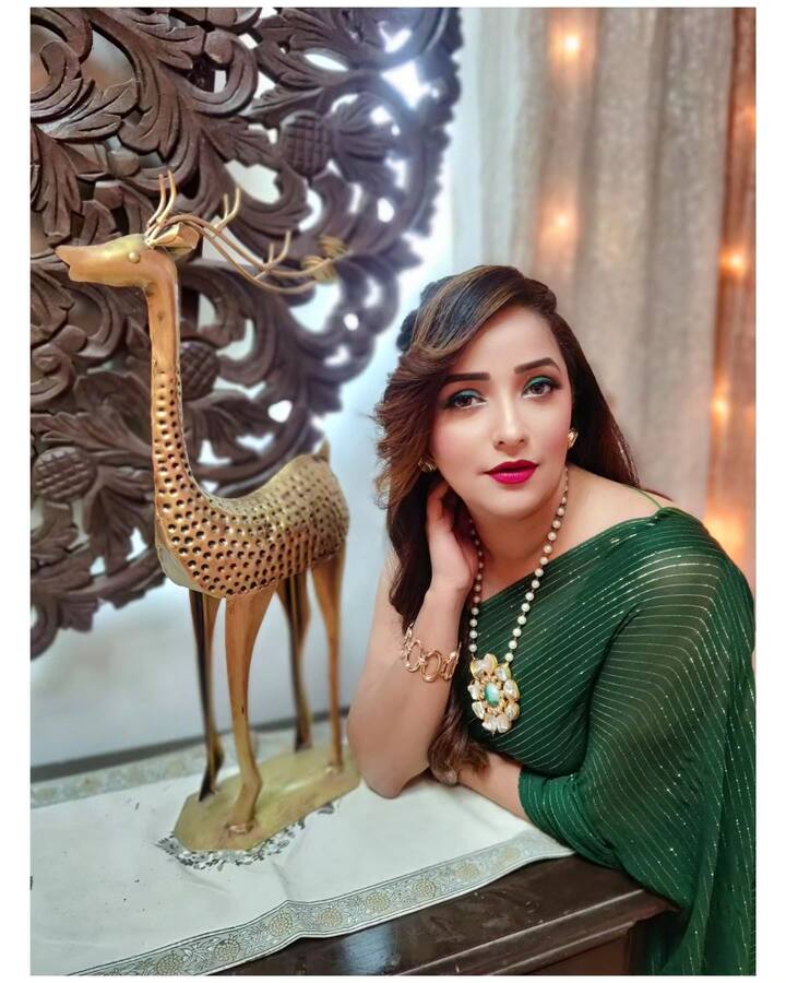 अपूर्वाने नुकताच तिचा एक खास लूक शेअर केला आहे. (pc:apurvanemlekarofficial/ig)