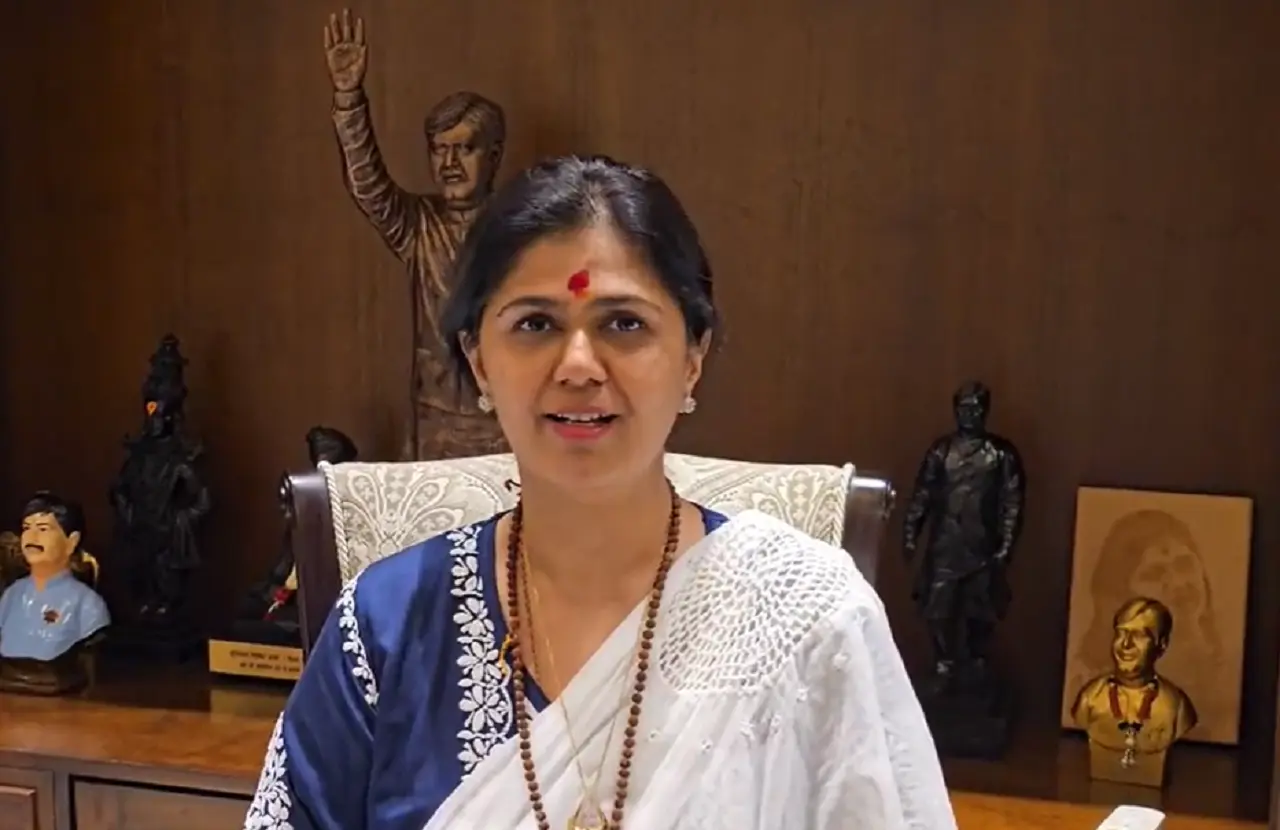 Pankaja Munde : प्रितम मुंडे मैदानात उतरणार की नाही, बीड लोकसभा कोण लढवणार? पंकजा म्हणाल्या, दिल्लीतून उमेदवार ठरेल