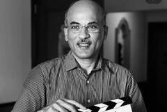 इस डायरेक्टर ने सलमान खान को बनाया सुपरस्टार, बॉलीवुड को दिया अरबों का बिजनेस, पहचाना क्या?