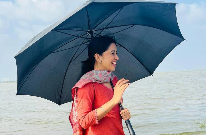 தமிழ் மட்டுமின்றி தெலுங்கு மற்றும் கன்னட  திரைப்படங்களிலும் பிஸியாக நடித்து வருகிறார்.