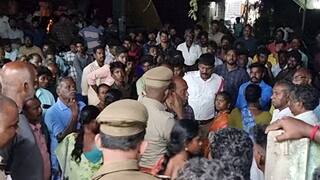 மருத்துவர் தவறான சிகிச்சை அளித்ததாக கூறி இறந்தவரின் உறவினர்கள் சாலை மறியல் - பெரியகுளத்தில் பரபரப்பு