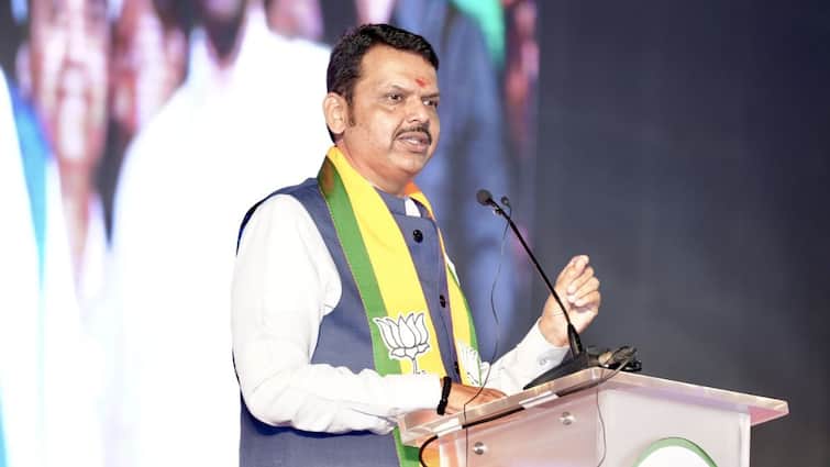 Devendra Fadnavis trying to implement Nagpur House Politics Model in Mumbai Devendra Fadnavis: मु्ंबई जिंकण्यासाठी देवेंद्र फडणवीसांचं खास प्लॅनिंग; नागपूरचं 'हाऊस पॉलिटिक्स' मॉडेल यशस्वी ठरणार का?