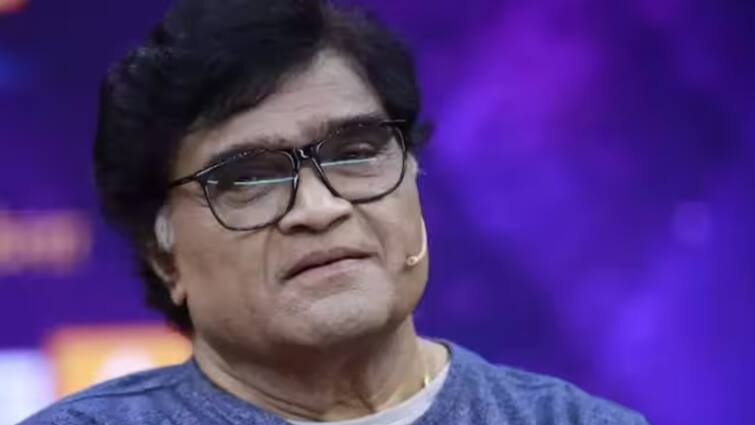 Ashok Saraf Marathi Actor will honoured by Maharashtra Bhushan Award by CM Eknath Shinde today detail marathi news Ashok Saraf : प्रेक्षकांच्या मनावर अधिराज्य गाजवणाऱ्या कलाकाराचा सन्मान, अशोक सराफ यांचा महाराष्ट्र भूषण पुरस्काराने आज होणार गौरव