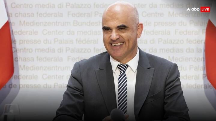 इस रैंकिंग में स्विटजरलैंड के  नेता एलेन बारसेट तीसरे नंबर पर हैं. एलेन स्विस फेडरल काउंसिल के मेंबर रह चुके हैं. एलेन बारसेट को 57 प्रतिशत पॉइंट मिला है.