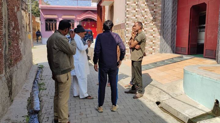सीबीआई ने किरू हाइड्रोइलेक्ट्रिक प्रोजेक्ट में भ्रष्टाचार के मामले में जम्मू-कश्मीर के पूर्व राज्यपाल सत्यपाल मलिक के घर समेत 30 जगहों पर छापेमारी की. सत्यपाल मलिक मूल रूप से बागपत स्थित सिंघावली अहीर थाना क्षेत्र के हिसावदा गांव के रहने वाले हैं.