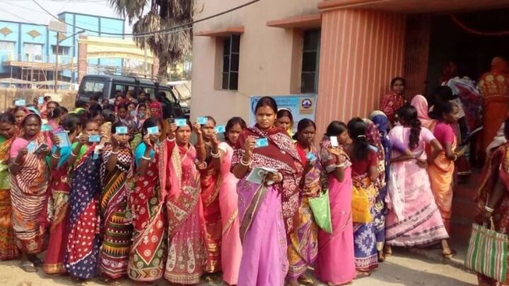 পশ্চিমবঙ্গ সরকারের নানা প্রকল্পের তালিকায় স্বাস্থ্য পরিষেবার দিক থেকে 'স্বাস্থ্যসাথী' প্রকল্প অন্যতম। ২০১৬ সালে আনুষ্ঠানিকভাবে এই প্রকল্প চালু করেন পশ্চিমবঙ্গের মুখ্যমন্ত্রী মমতা বন্দ্যোপাধ্যায়। ছবি- www.swasthyasathi.gov.in ওয়েবসাইট