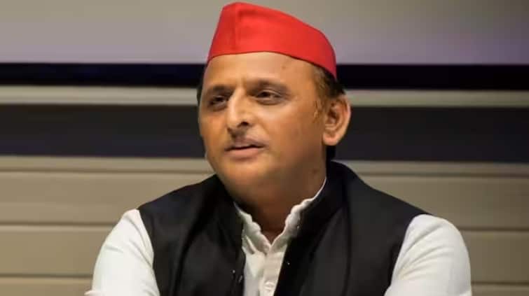 लोकसभा चुनाव से पहले सपा ने कसे पेंच, जारी की प्रभारियों और महासचिवों की लिस्ट, जानें- किसे मिली कौन सी जिम्मेदारी Samajwadi party released list of in-charges and general secretaries know who got which responsibility see full list लोकसभा चुनाव से पहले सपा ने कसे पेंच, जारी की प्रभारियों और महासचिवों की लिस्ट, जानें- किसे मिली कौन सी जिम्मेदारी