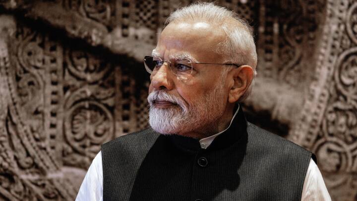 Gemini Lands Google In AI Soup As MeitY Plans To Issue Notice Over 'Fascist' PM Narendra Modi Response Gemini Lands Google In AI Soup As MeitY Plans To Issue Notice Over 'Fascist' PM Modi Response: Report