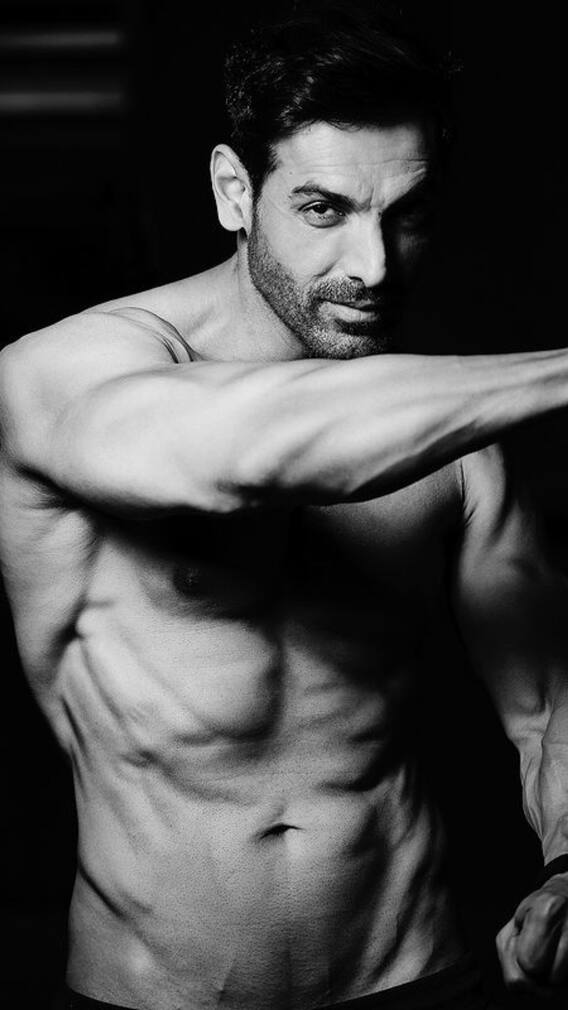 जॉन अब्राहम इस तरह कर रहे हैं पेरेंटहुड एन्जॉय