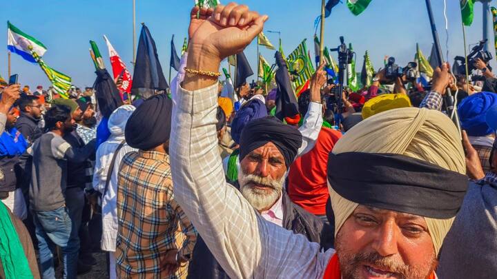 Farmers Protest SKM Observes Black Day Ablazing Effigies Of BJP Leaders Next Course Of Action To Be Decided On Feb 29 Farmers' Protest: After Two-Day Pause, SKM Observes 'Black Friday', Next Course of Action To Be Decided On Feb 29