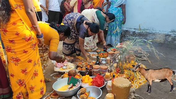 Medaram Sammakka Sarakka Jatara | జాతరలో కోళ్లు, మేకలతో మొక్కులు ఎక్కడ చెల్లిస్తారు..? | ABP Desam