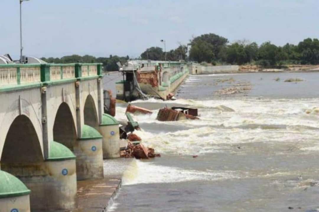 திருச்சி முக்கொம்பு பழைய தடுப்பணையை இடிக்கும் பணி தொடங்கியது