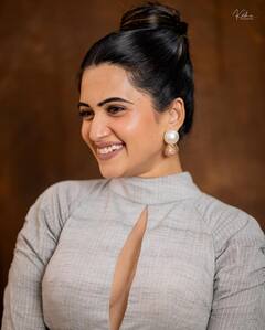 Sravanthi Chokarapu Photos: స్రవంతి కొత్త ఫొటో షూట్ - ఆ నవ్వుకు ఫిదా అంటోన్న నెటిజన్లు