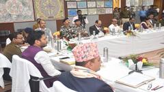 Lok Sabha Election 2024: मधुबनी में लोकसभा चुनाव के मद्देनजर इंडो-नेपाल के अधिकारियों की हुई बैठक, तस्वीरों में देखिए