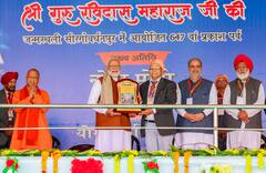 रविदास की मूर्ति का प्रधानमंत्री मोदी ने किया अनावरण, क्या है इसके पीछे का सियासी मैसेज!