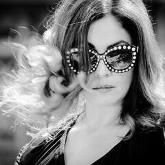 Birthday Special: डैडी संग किस और फिर शराब ने डुबो दिया करियर...कौन हैं ये बॉलीवुड की विवादों वाली 'क्वीन'