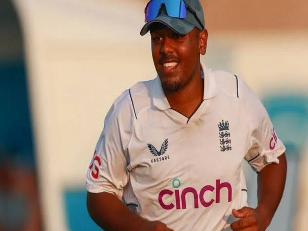 Rehan Ahmed will not take part in remaining Tests, return back for personal reasons get to know IND vs ENG: ব্যক্তিগত কারণে দেশে ফিরছেন, ভারত- ইংল্যান্ড টেস্ট সিরিজ থেকে সরলেন রেহান