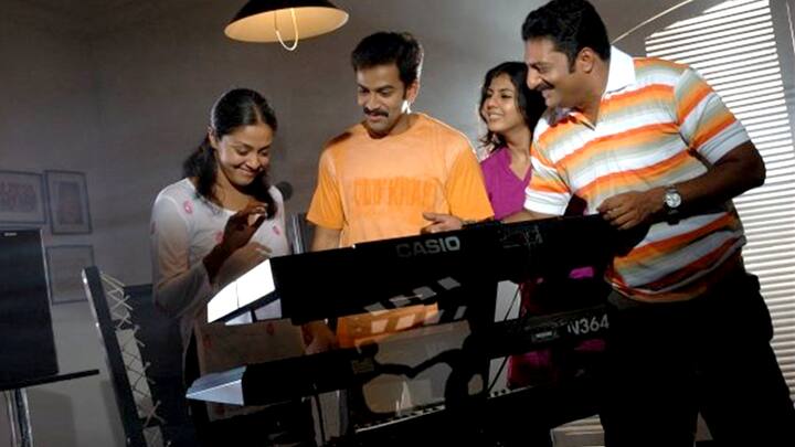 ராதாமோகன் இயக்கத்தில் கடந்த 2007ம் ஆண்டு வெளியான அற்புதமான உணர்வுபூர்வமான படைப்பு 'மொழி'.