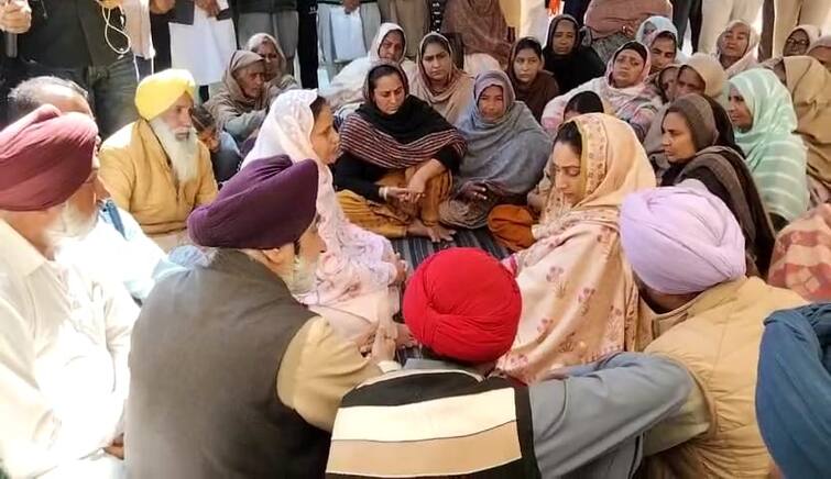 Sikandar singh maluka and harsimrat kaur badal visit at shubhkaran singh house Punjab news: ਹਰਸਿਮਰਤ ਬਾਦਲ ਤੇ ਸਿਕੰਦਰ ਮਲੂਕਾ ਨੇ ਸ਼ੁਭਕਰਨ ਦੇ ਪਰਿਵਾਰ ਨਾਲ ਕੀਤਾ ਦੁੱਖ ਸਾਂਝਾ, CM ਮਾਨ ਨੂੰ ਦੱਸਿਆ ਮੌਤ ਦਾ ਜ਼ਿੰਮੇਵਾਰ